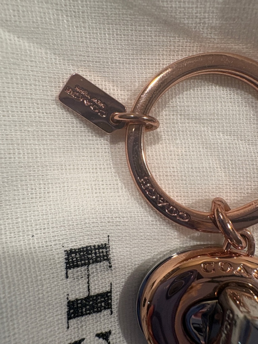 NWOT Coach Two-Tone Turnlock Valet Key Fob - Rose Gold & Silver - Picture 4 of 11